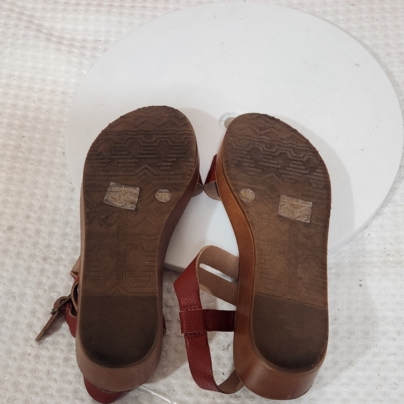 Lucky Brand Leather Cognac Strappy Sandals 7M - Picture 10 of 10